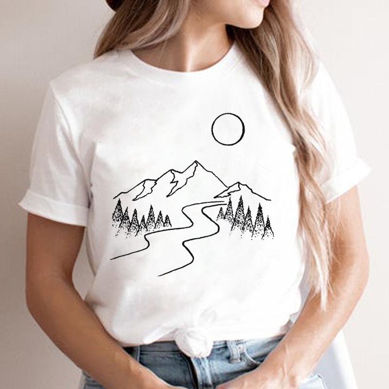 Women'S Fashion In The 90S - Mode Cartoon T-shirt Vrouwelijke 90s Trend