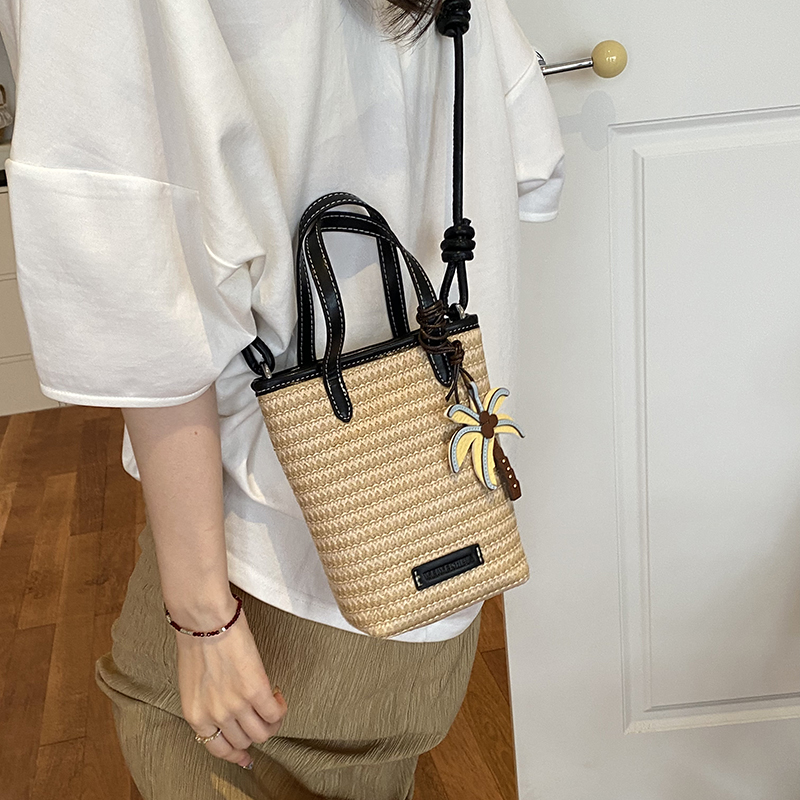 Vrouwen Mini Stro Geweven Emme - Women'S Fashion Trends Spring 2026 recensie en prijs