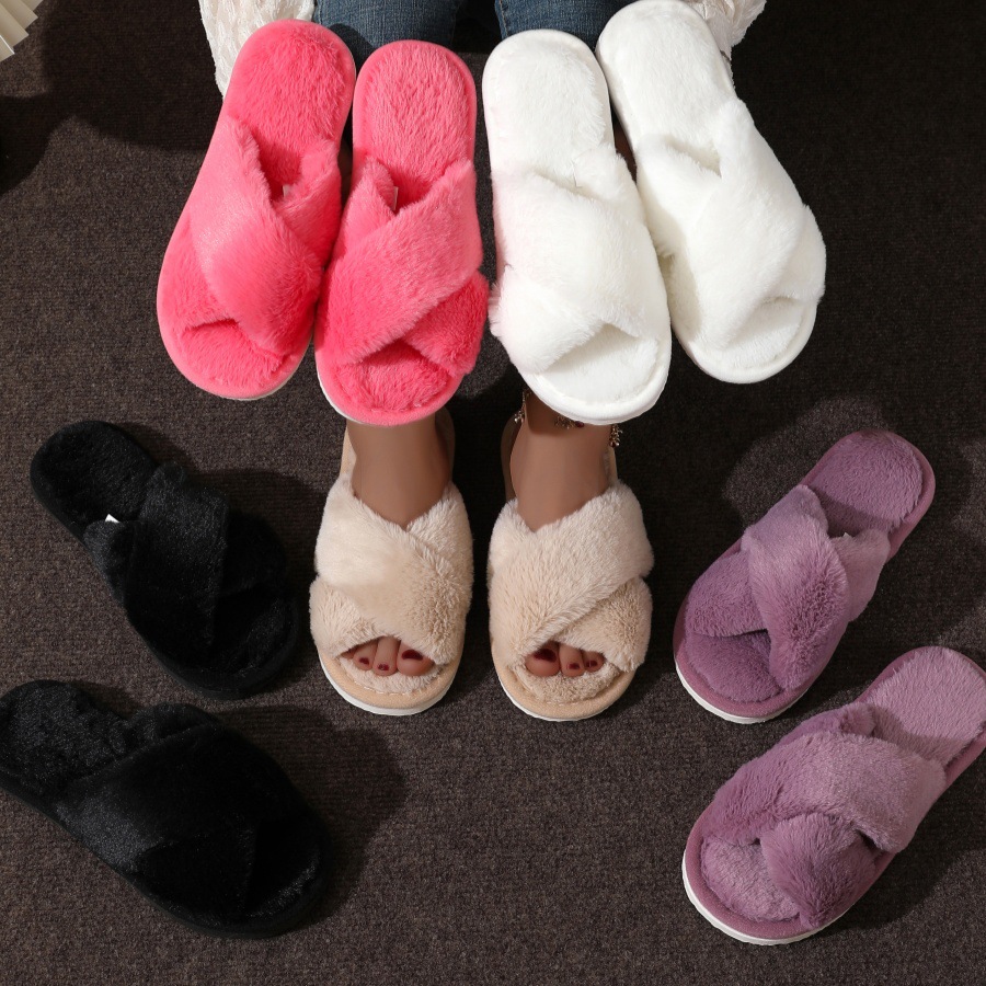 Home Fuzzy Cross Slipper Dames - Women'S Fashion Winter 2025 recensie en prijs